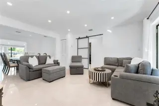Propiedad en alquiler con 3 habitaciones y 2 baños en Miami