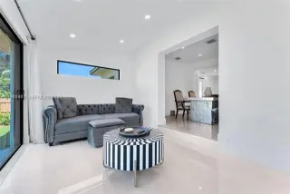 Propiedad en alquiler con 3 habitaciones y 2 baños en Miami