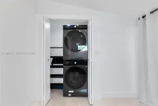 Propiedad en alquiler con 3 habitaciones y 2 baños en Miami