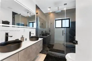 Propiedad en alquiler con 3 habitaciones y 2 baños en Miami