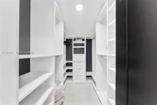 Propiedad en alquiler con 3 habitaciones y 2 baños en Miami