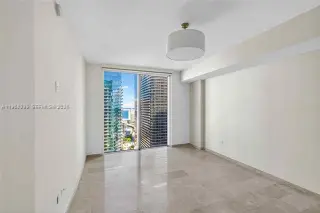 Propiedad en alquiler con 2 habitaciones y 2.5 baños en Miami