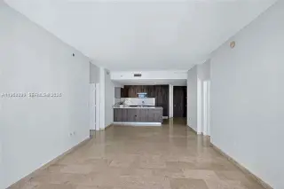 Propiedad en alquiler con 2 habitaciones y 2.5 baños en Miami