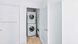 Propiedad en alquiler con 2 habitaciones y 2.5 baños en Miami