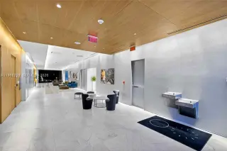 Propiedad en alquiler con 2 habitaciones y 2.5 baños en Miami