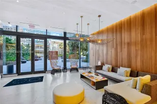 Propiedad en alquiler con 2 habitaciones y 2.5 baños en Miami