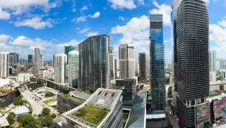 Propiedad en alquiler con 2 habitaciones y 2.5 baños en Miami
