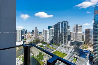 Propiedad en alquiler con 2 habitaciones y 2.5 baños en Miami