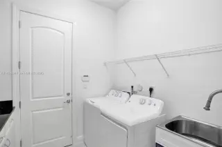 Propiedad en alquiler con 3 habitaciones y 2.5 baños en Coral Springs