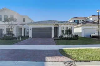 Propiedad en alquiler con 3 habitaciones y 2.5 baños en Coral Springs