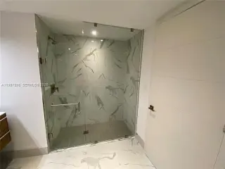 Propiedad en alquiler con 1 dormitorio y 2 baños en Bay Harbor Islands