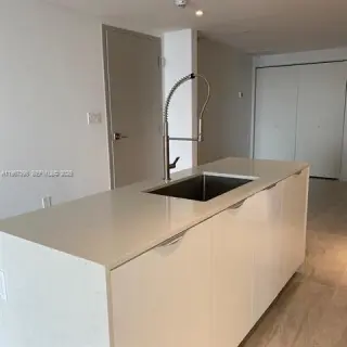 Propiedad en alquiler con 1 dormitorio y 2 baños en Bay Harbor Islands