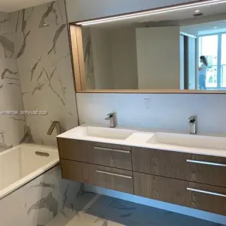 Propiedad en alquiler con 1 dormitorio y 2 baños en Bay Harbor Islands