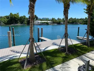 Propiedad en alquiler con 1 dormitorio y 2 baños en Bay Harbor Islands