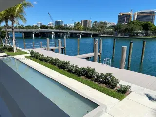 Propiedad en alquiler con 1 dormitorio y 2 baños en Bay Harbor Islands