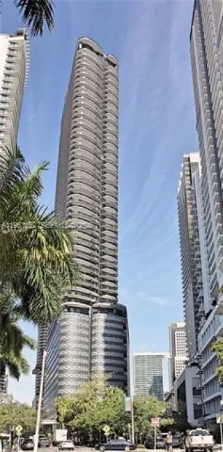 Propiedad en alquiler con 3 habitaciones y 3.5 baños en Miami