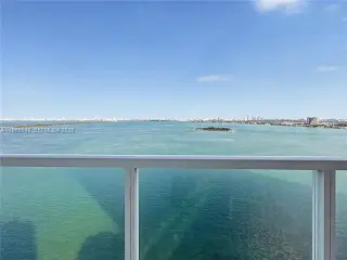 Propiedad en alquiler con 1 dormitorio y 1.5 baños en Miami