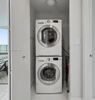 Propiedad en alquiler con 1 dormitorio y 1.5 baños en Miami