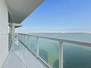 Propiedad en alquiler con 1 dormitorio y 1.5 baños en Miami