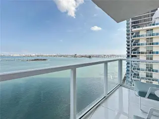 Propiedad en alquiler con 1 dormitorio y 1.5 baños en Miami