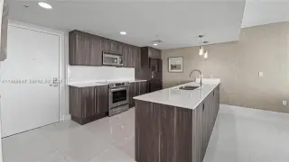 Propiedad en alquiler con 1 dormitorio y 1.5 baños en Miami