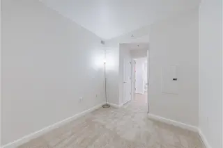 Propiedad en alquiler con 1 dormitorio y 2 baños en Reston