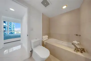 Propiedad en alquiler con 1 dormitorio y 1 baño en Miami Beach