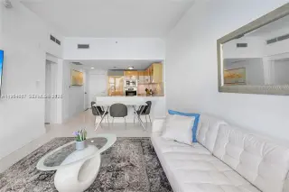Propiedad en alquiler con 1 dormitorio y 1 baño en Miami Beach
