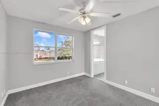 Propiedad en alquiler con 5 habitaciones y 4.5 baños en Coral Springs
