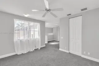 Propiedad en alquiler con 5 habitaciones y 4.5 baños en Coral Springs