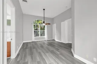 Propiedad en alquiler con 5 habitaciones y 4.5 baños en Coral Springs