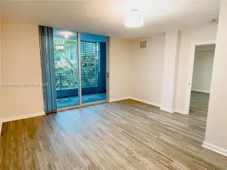 Propiedad en alquiler con 1 dormitorio y 1.5 baños en Miami
