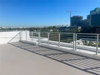 Propiedad en alquiler con 1 dormitorio y 1.5 baños en Miami