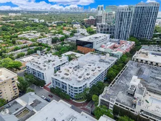 Propiedad en alquiler con 1 dormitorio y 1.5 baños en Miami