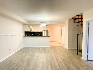Propiedad en alquiler con 1 dormitorio y 1.5 baños en Miami