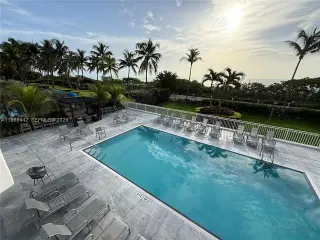 Propiedad en alquiler con 2 habitaciones y 2 baños en Miami Beach
