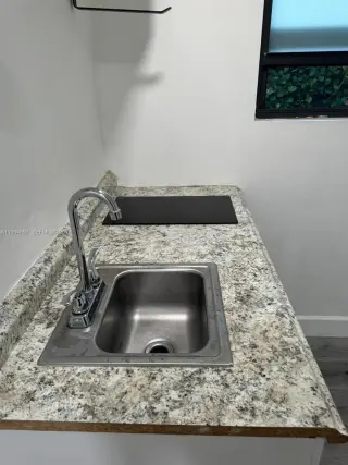 Propiedad en alquiler con 1 dormitorio y 1 baño en Miami