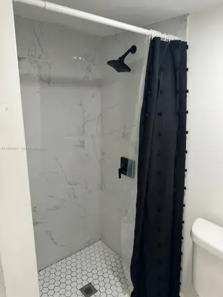 Propiedad en alquiler con 1 dormitorio y 1 baño en Miami