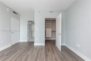 Propiedad en alquiler con 3 habitaciones y 3 baños en Miami