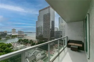 Propiedad en alquiler con 3 habitaciones y 3 baños en Miami