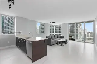 Propiedad en alquiler con 3 habitaciones y 3 baños en Miami