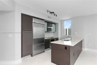 Propiedad en alquiler con 3 habitaciones y 3 baños en Miami