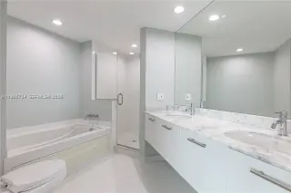 Propiedad en alquiler con 3 habitaciones y 3 baños en Miami
