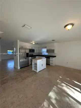 Propiedad en alquiler con 3 habitaciones y 2.5 baños en Miami