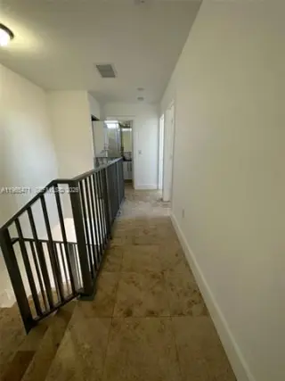 Propiedad en alquiler con 3 habitaciones y 2.5 baños en Miami