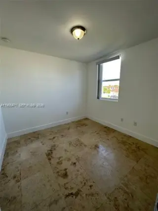 Propiedad en alquiler con 3 habitaciones y 2.5 baños en Miami