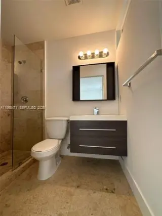 Propiedad en alquiler con 3 habitaciones y 2.5 baños en Miami