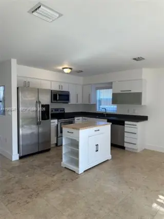 Propiedad en alquiler con 3 habitaciones y 2.5 baños en Miami