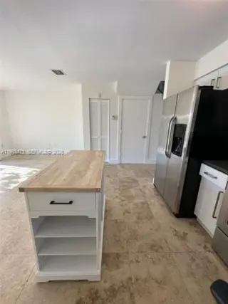Propiedad en alquiler con 3 habitaciones y 2.5 baños en Miami