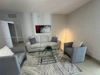Propiedad en alquiler con 2 habitaciones y 2 baños en Miami